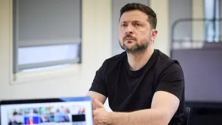 Украинский президент считает, что усиление блокировок в российском сегменте интернета и ограничения доступа к мессенджерам могут быть подготовкой к всеобщей мобилизации и новому наступлению, а также не исключил попытку ограниченной операции против одной из стран Балтии для проверки реакции НАТО.