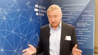 Руководители крупных промышленных предприятий и ученые-экономисты предупреждают о фундаментальном кризисе в российской экономике, срыве планов по импортозамещению и деградации машиностроения на фоне падения ВВП и снижения реальных доходов населения.