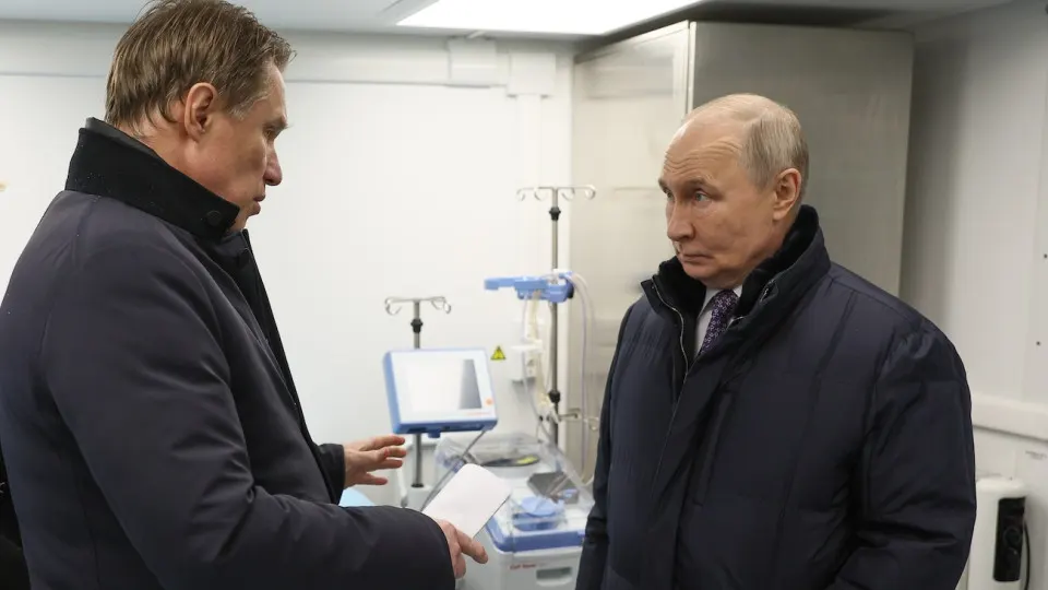 Президент поручил Минздраву шире охватить граждан обследованиями репродуктивного здоровья — мера входит в комплекс демографических инициатив, направленных на остановку падения рождаемости.