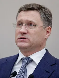 Правительство готовит изменения в законодательстве и рассматривает полный запрет экспорта дизельного топлива; НПЗ работают на полную мощность, ремонты сокращены или отложены для обеспечения поставок в летний сезон.