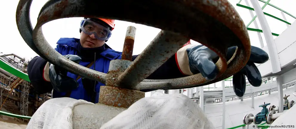 Утром 25 июня беспилотники нанесли удар по уфимскому нефтеперерабатывающему кластеру: пострадали как минимум два завода, на месте зафиксированы пожары и столбы чёрного дыма.