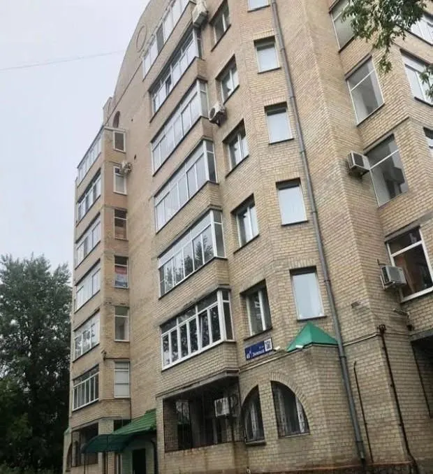 Квартира площадью 121 кв.м на Энгельса выставлена на торги с начальной ценой 17,8 млн рублей; имущество перешло государству и ранее арендовалась экс-главой регионального СК.