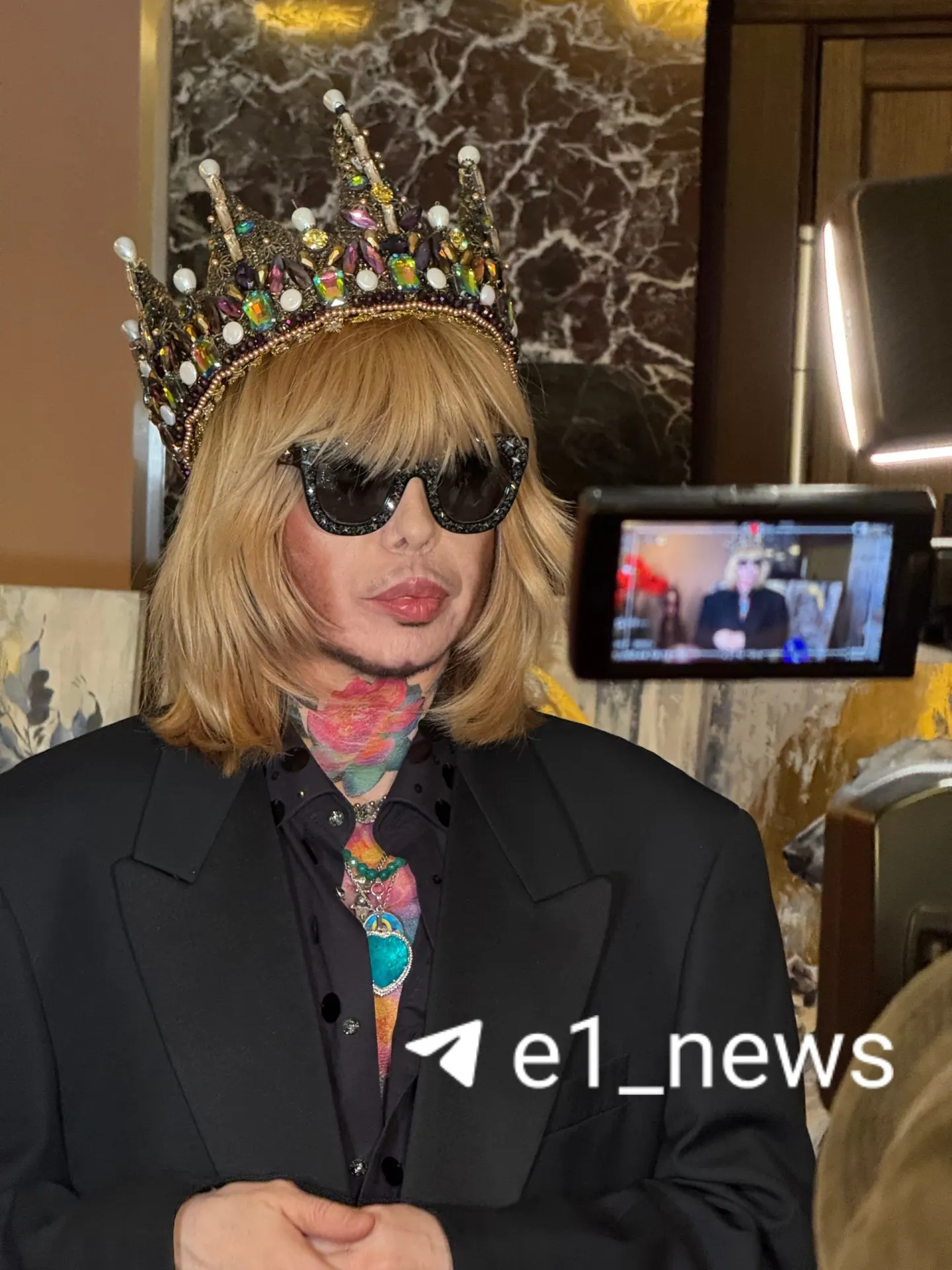 Более 350 участников и свыше 25 дизайнеров приняли участие в фестивале моды, который подчеркнул поддержку отечественной индустрии.