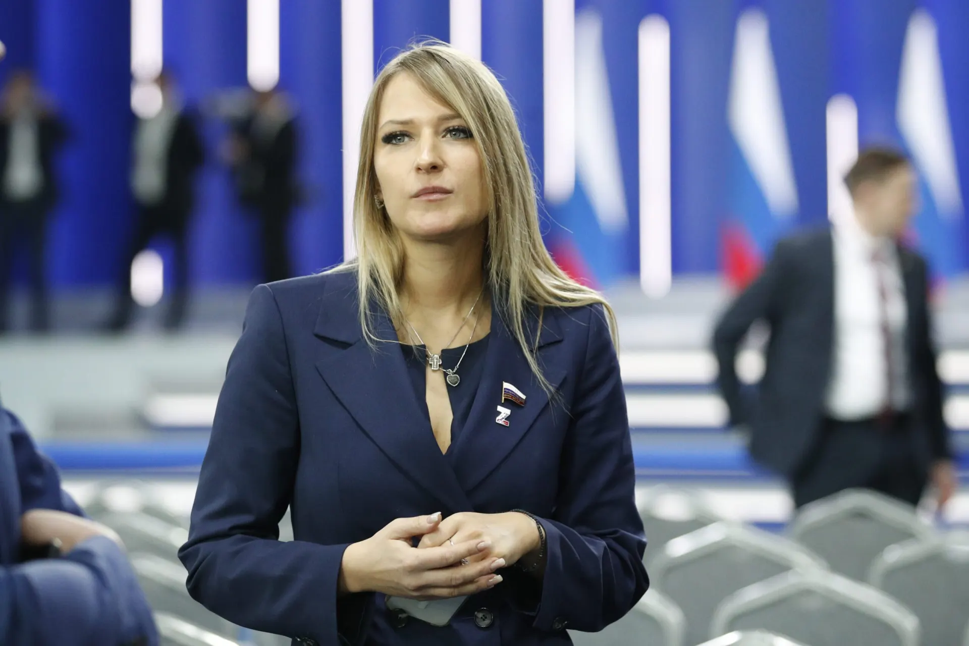 Депутата от «Справедливой России» выбрали омбудсменом: за — 301 голос. Вокруг Лантратовой — обсуждаемые инициативы и критика её высказываний.