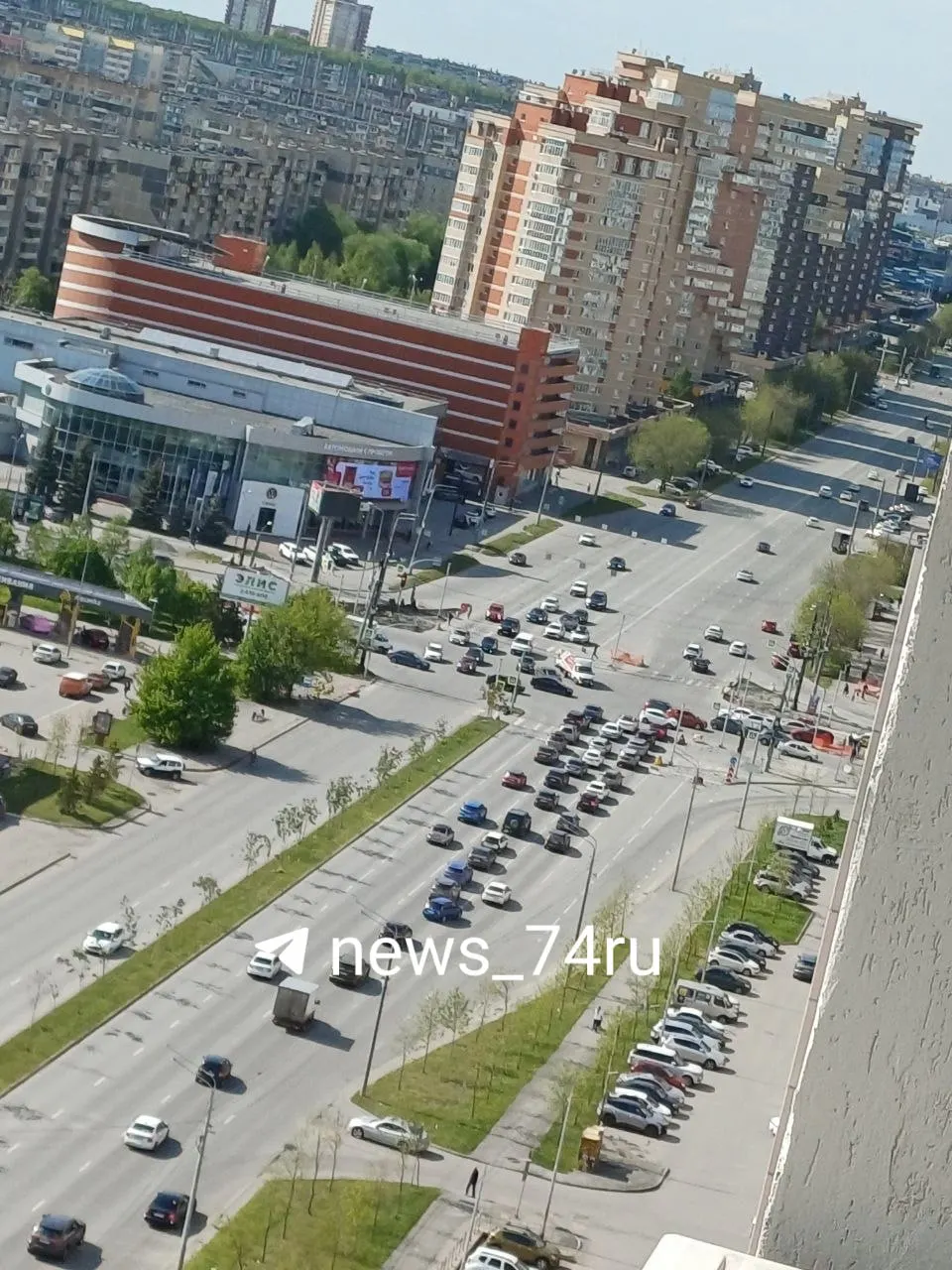До конца рабочего дня на нескольких перекрёстках Северо‑Запада Челябинска отключены светофоры — дорожные службы просят учитывать это при планировании поездок.