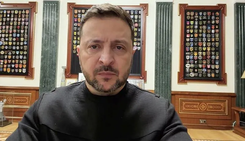 Президент Украины заявил, что от американских и европейских партнёров поступили сведения о возможной подготовке Россией комбинированного удара с применением «Орешника», и призвал граждан реагировать на сигналы тревоги и пользоваться укрытиями.