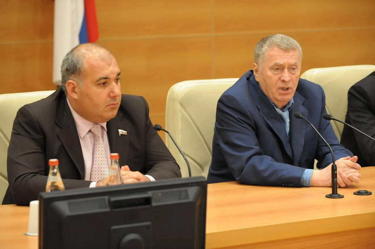 Экс‑депутат оспаривал досрочное прекращение полномочий за пропуски заседаний, заявляя о лечении за границей — суд жалобу не принял.