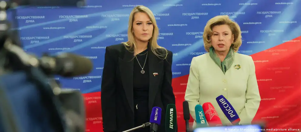 Депутат Госдумы Яна Лантратова утверждена на пост омбудсмена. Она обещает поддерживать участников СВО и их семьи, но правозащитники выражают серьёзный скептицизм.