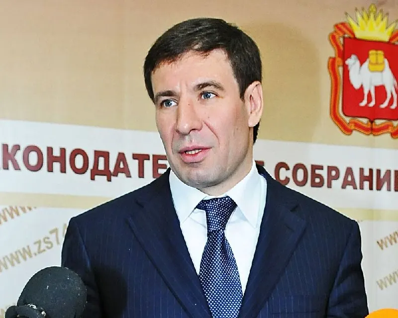 Суд в Никосии наложил арест на недвижимость Михаила Юревича и его семьи на сумму свыше 3 млн евро. В России против него продолжаются уголовные дела о коррупции и незаконном хранении оружия.