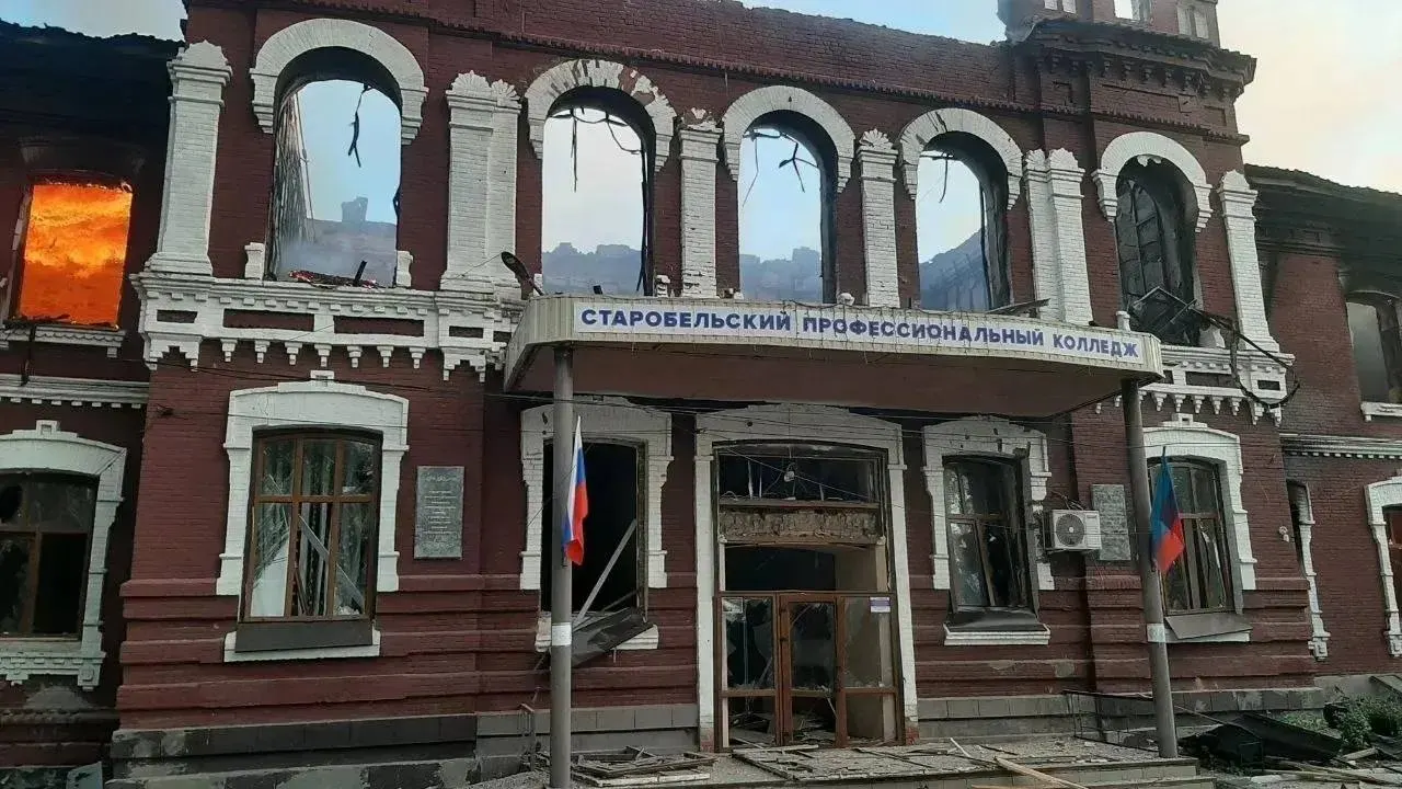 В результате ночного удара по общежитию колледжа в Старобельске (ЛНР) погибли 6 человек, ещё 15 числятся пропавшими без вести; число раненых — 39, среди них много несовершеннолетних.