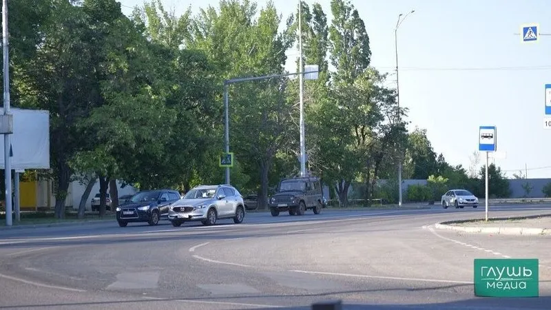 Правительство утвердило стратегию по повышению безопасности дорожного движения до 2030 года (с перспективой до 2036). В числе предложений — обязательная диагностика и лечение для пьяных водителей, дополнительные медосвидетельствования для лишённых прав и внесудебные блокировки сайтов с пропагандой нарушений и услугами по подделке документов.