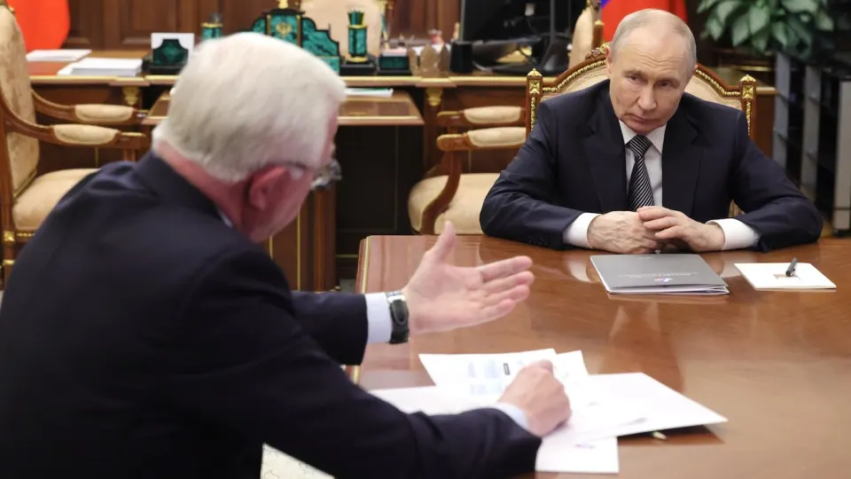 Глава РСПП заявил о необходимости более тяжёлого вооружения, РЭБ и лазеров для защиты предприятий, а также закрепления резервистов на объектах на фоне ударов беспилотников и крупных убытков нефтяных компаний.