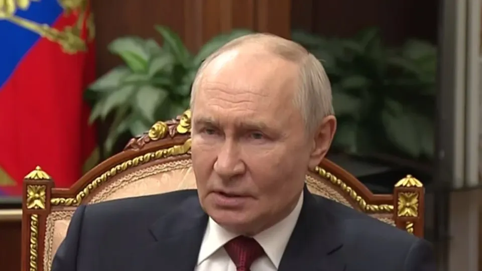 Президент заявил, что Украина якобы предлагала взаимно отказаться от дальнобойных ударов и ограничить боевые действия четырьмя оккупированными регионами; по его словам, Россия не пойдёт на такие уступки.