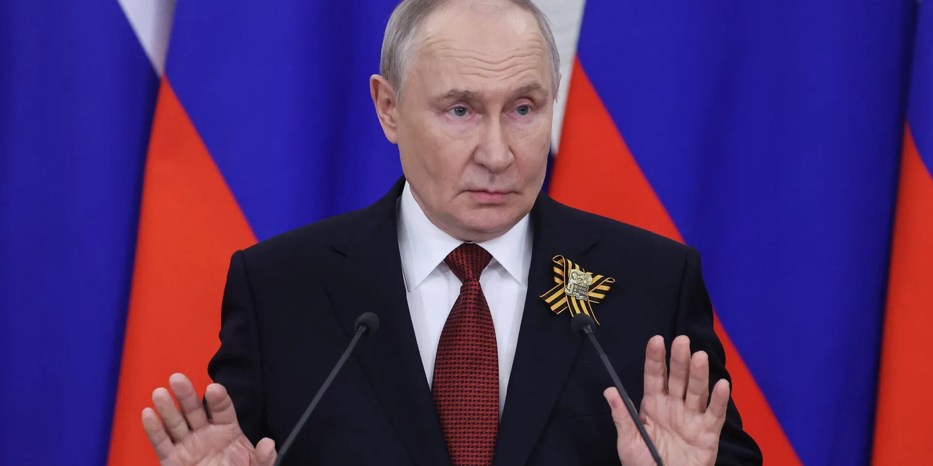 Чиновники Минфина и Центробанка предупреждают, что бюджет не выдержит текущего уровня расходов на войну; предложено заморозить или сократить невоенные статьи расходов, чтобы компенсировать рост оборонных затрат.