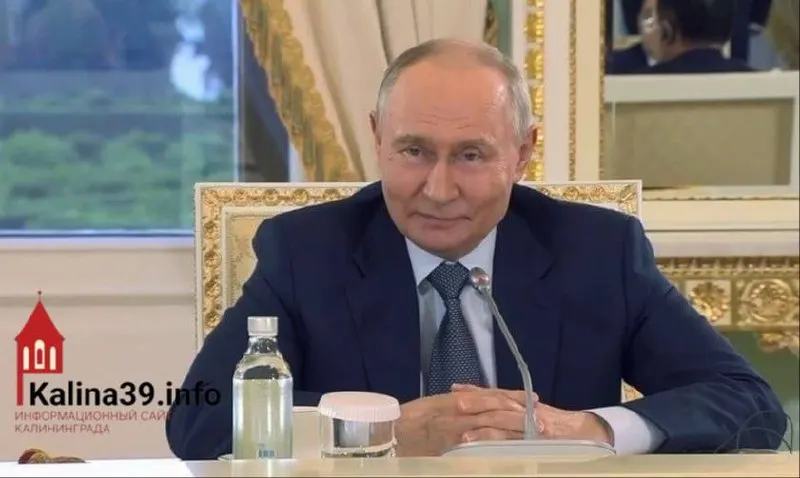 На ПМЭФ президент сообщил, что реальные доходы и зарплаты россиян выросли более чем на 28% и 25% соответственно, отметив выполнение социальных обязательств на фоне подъёма цен.