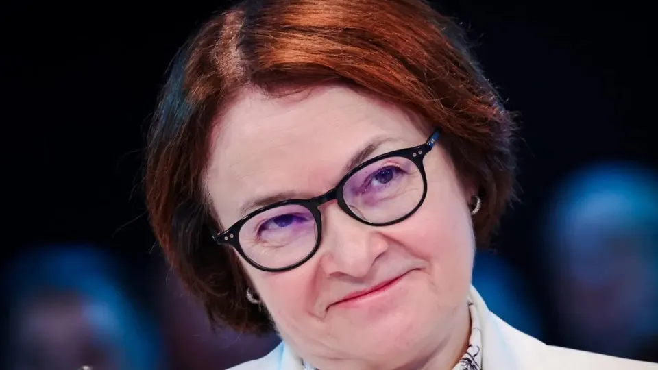 Отсутствие главы Центробанка на ключевых мероприятиях вызвало волны спекуляций. На фоне изменений в бюджете и призывов к контролю над ставкой финансовая система может столкнуться с ростом инфляции, утратой прозрачности и усилением финансирования войны.