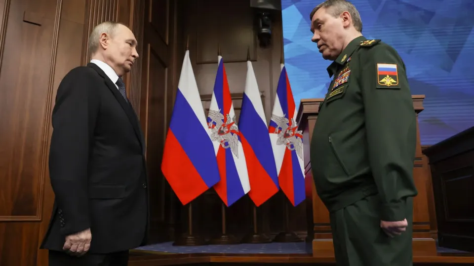 В мае российские войска резко увеличили число штурмовых атак на украинские позиции, но при этом фиксируются территориальные потери. Интенсификация объясняется стремлением добиться полного контроля над Донбассом и изменениями на поле боя.