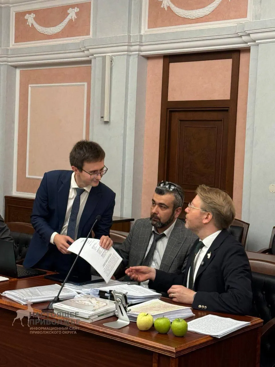 Суд указал на нарушения авторских прав и вопросы финансирования кампании; обвинения в экстремизме не нашли подтверждения.