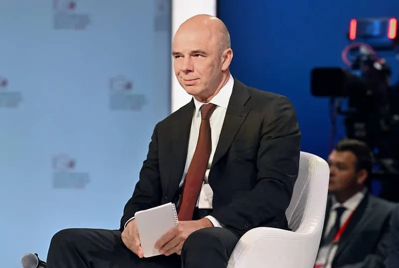 Министр финансов сообщил, что бюджет полностью профинансирован и все обязательства будут выполнены; дефицит на начало 2026 года достиг 6,46 трлн руб (примерно 2,8% ВВП).
