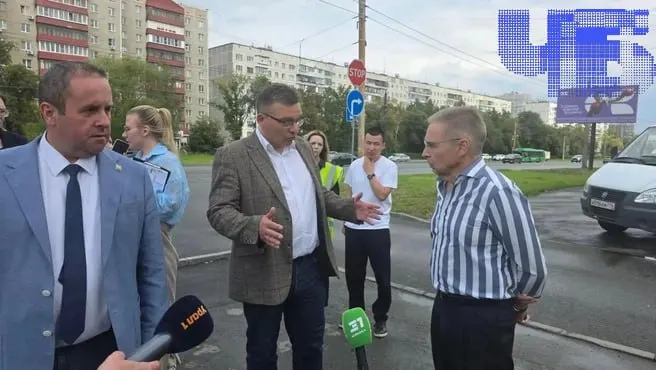Мэр города распорядился еженедельными пешими инспекциями районов; первые выезды вызывают дискуссии среди жителей.
