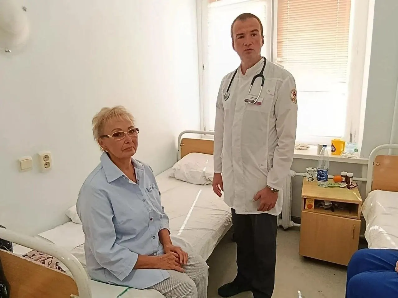 После операции пациентка Вера Попова ощутила значительное улучшение: больше не задыхается, может гулять пешком и снова ездит на рыбалку и плавать в озере.