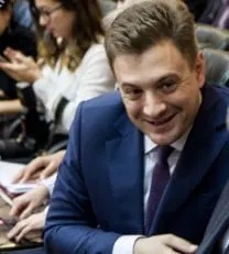 Коммунист Камнев указал на более низкие цены LADA за пределами России и потребовал мер по снижению стоимости на внутреннем рынке.