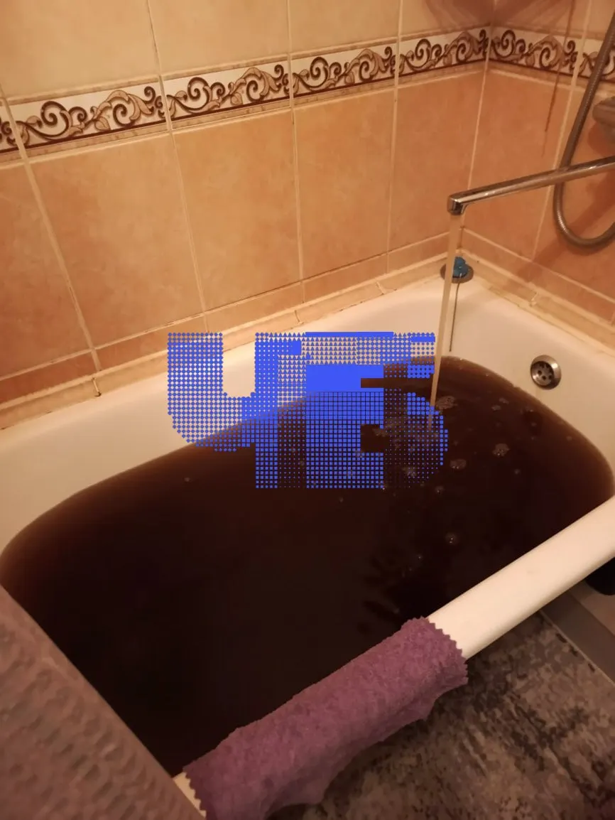 Темная вода из&nbsp;крана в&nbsp;Калининском районе