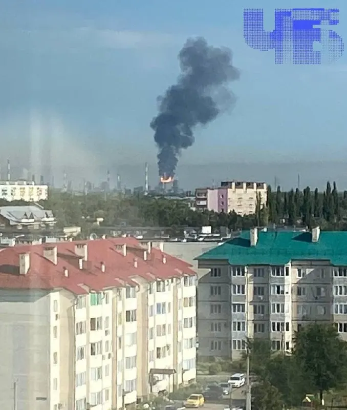 Регион продолжает сталкиваться с угрозой беспилотников: в Салавате загорелась промзона; пострадали два человека; по предварительным данным, было задействовано 21 БПЛА, 16 из них сбиты.