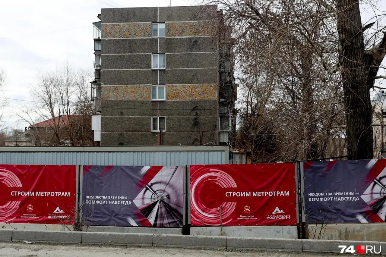 Планируется вынос коммуникаций возле УМВД и возведение подземной станции «Площадь Революции»; движение на участке могут временно изменить.