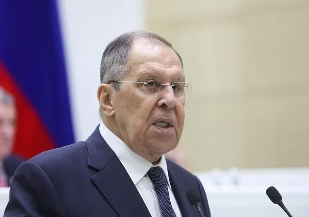 Министр иностранных дел отметил, что решения Берлина — закрытие дипмисий после инцидента — напоминают исторические уроки и могут привести к эскалации.