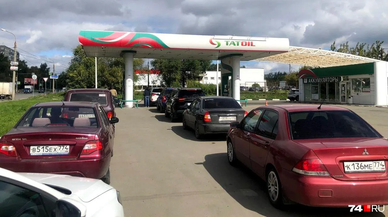 В Челябинске водители жалуются на поломки двигателей после заправок на АЗС Tatoil; обещанные компенсации частично задерживаются, связь с компанией пропала.