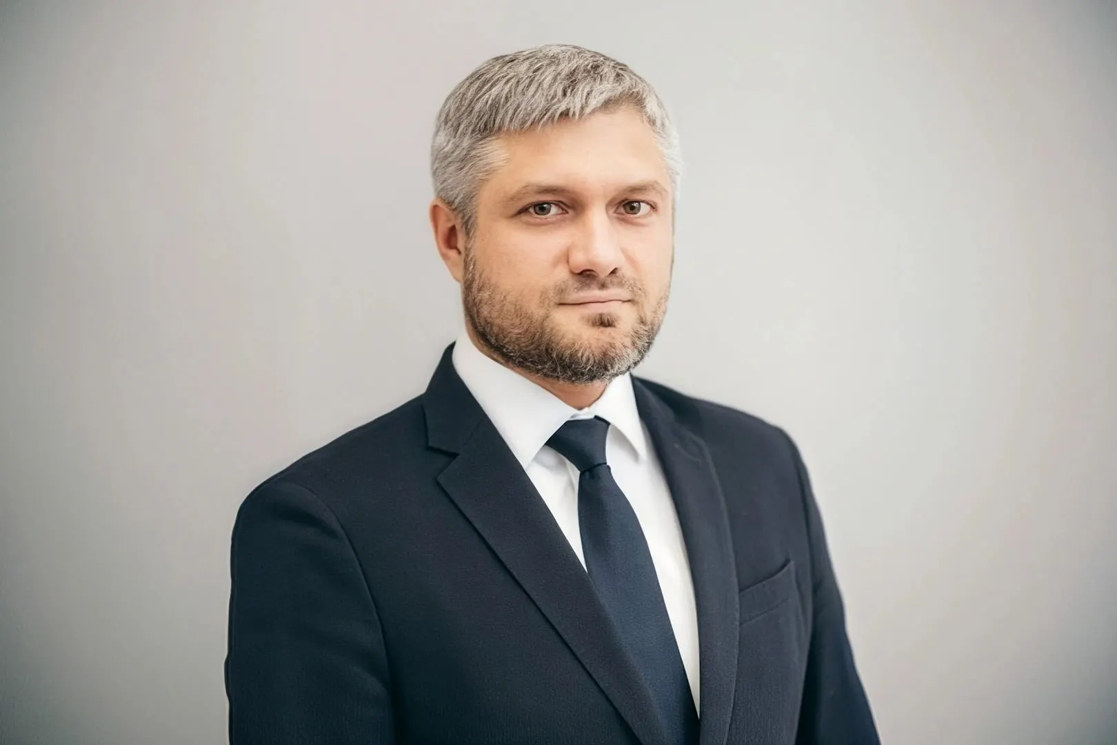 Ранее занимал пост заместителя председателя правительства региона; теперь будет совмещать обе должности и курировать развитие туризма и лесного хозяйства.