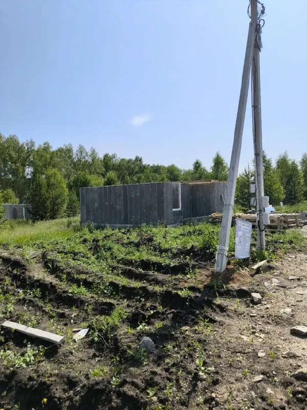 Сотни семей в Челябинской, Свердловской и Курганской областях не дождались домов и сталкиваются с банковскими условиями; возбуждено уголовное дело о мошенничестве.